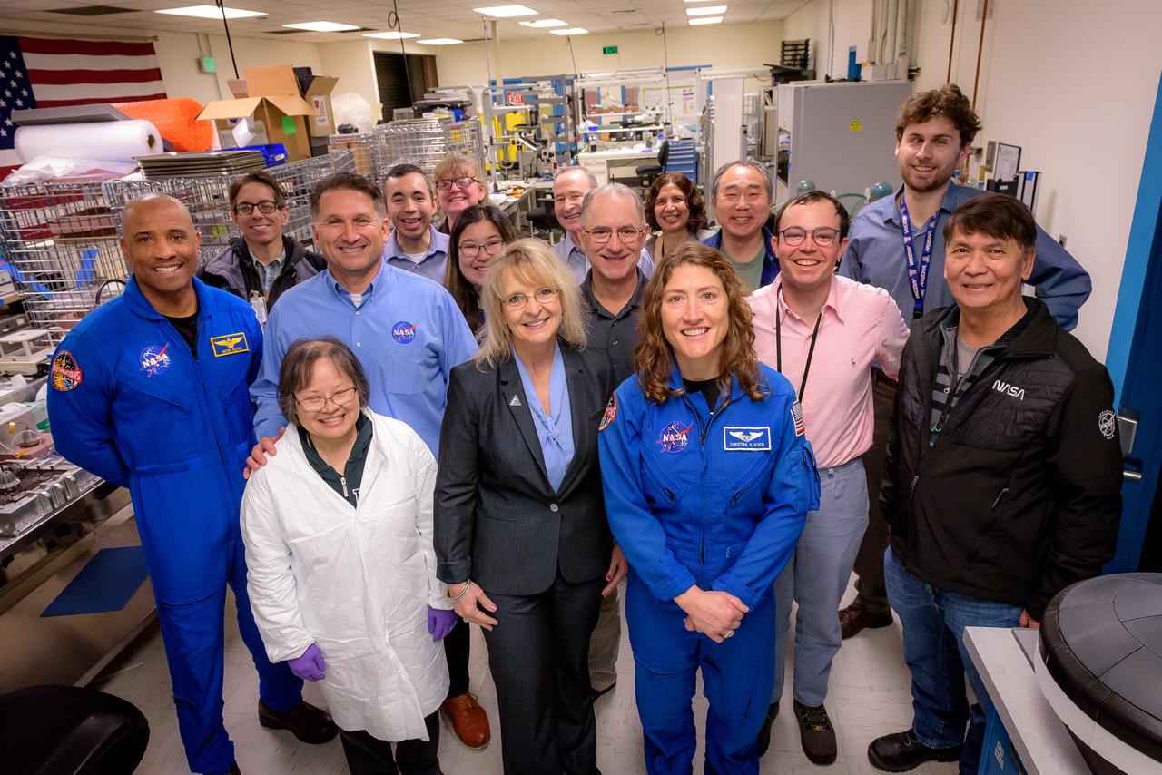 Group photo in STAR Labs in N242 with NASA astronauts Christina Koch and Victor J. Glover.
