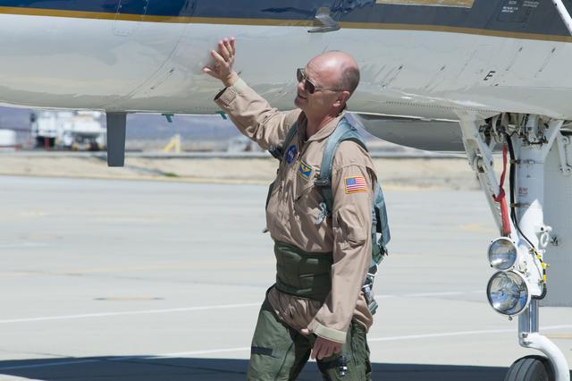 NASA image: Larson Details Chief Test Pilot Work