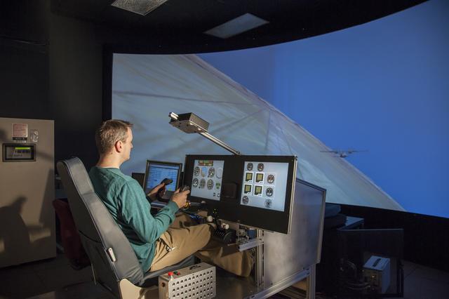 NASA image: NASA X-57 Simulator Prepares Pilots, Engineers for Flight of Electric X-Plane