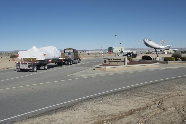 NASA image: Sierra Nevada Corporation (SNC) Dream Chaser arrival at Armstrong