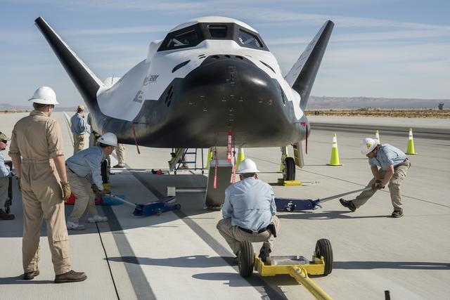 NASA image: Dream Chaser ALT-2 Free Flight