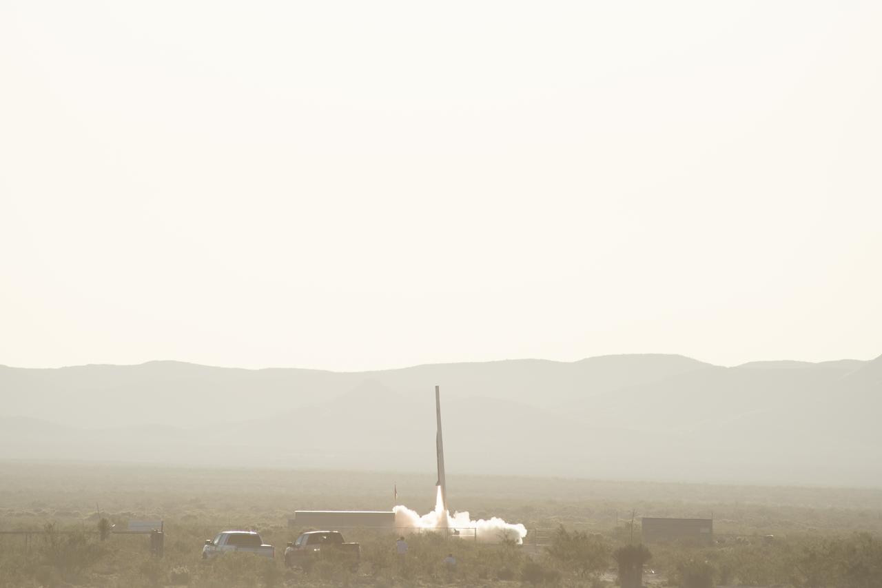 UP Aerospace SpaceLoft rocket launched into space Sept 12, 2018 from Spaceport America in New Mexico carrying three NASA technologies onboard to test in microgravity.