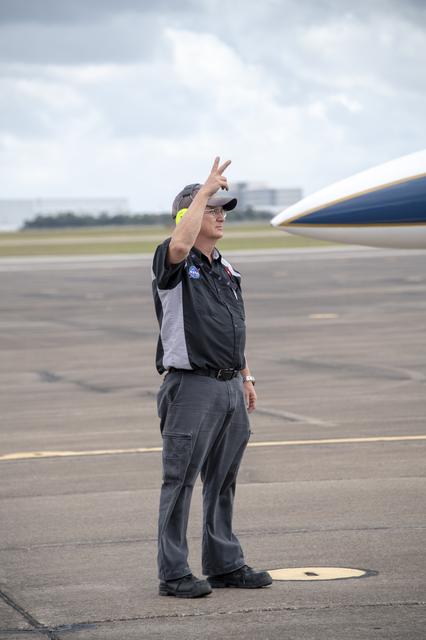 NASA image: NASA Ground Crews Prepare F/A-18 for QSF18 Takeoff