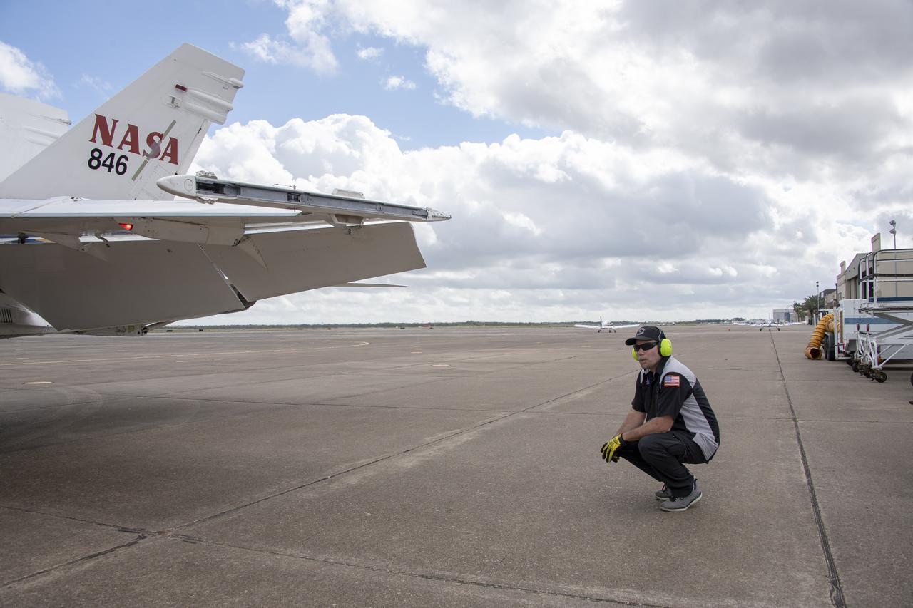 NASA ground and maintenance crews prepare the F/A-18 research aircraft for a supersonic research flight off the coast of Galveston, Texas in support of the QSF18 flight campaign. These crews are vital to making sure the aircraft is ready to operate safely and efficiently for NASA’s research.