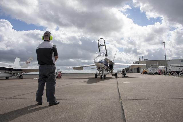 NASA image: NASA Ground Crews Prepare F/A-18 for QSF18 Takeoff
