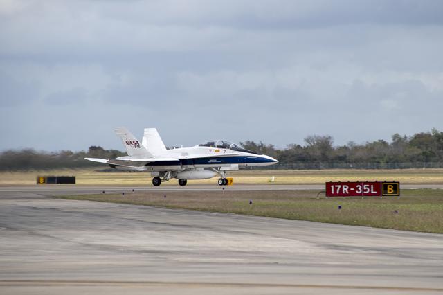 NASA image: NASA F/A-18 Takes Off for QSF18 Supersonic Flight