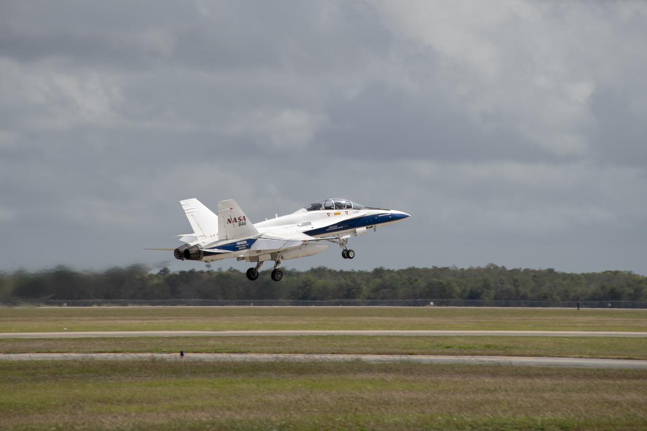 NASA’s F/A-18 research aircraft takes off from Ellington Field in Houston, Texas for a quiet supersonic research flight off the coast of Galveston, as part of the QSF18 flight series. The F/A-18 will climb to 50,000 feet over the Gulf of Mexico, where it will perform the quiet supersonic dive maneuver.