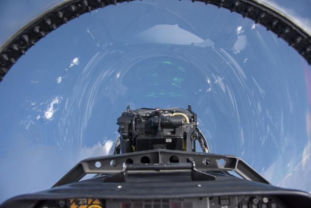 NASA image: Quiet Supersonic Dive Maneuver Seen from NASA F/A-18