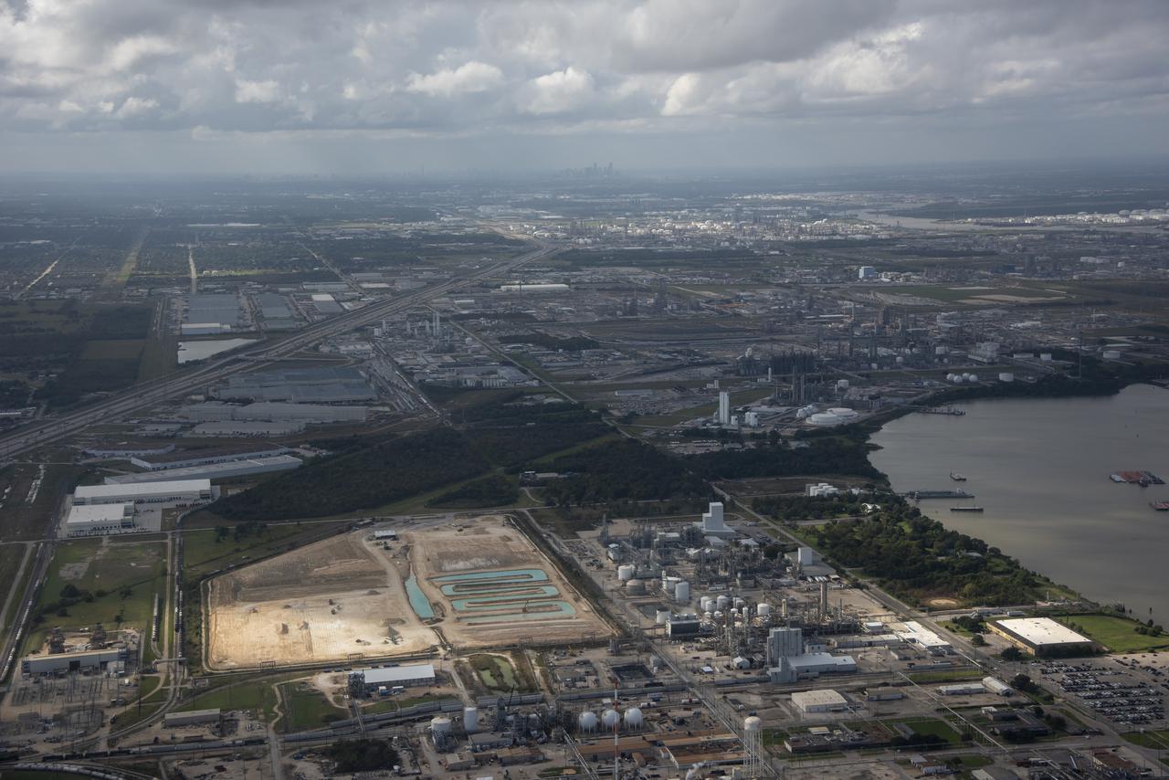 While the quiet supersonic dive maneuver produces a quieter version of the sonic boom in a necessary area, it produces a loud sonic boom out over the ocean. Doing so over the busiest waterway in the country makes it necessary to provide high levels of situational awareness to vessels below, through communications between NASA public affairs officers and the U.S. Coast Guard command center. 