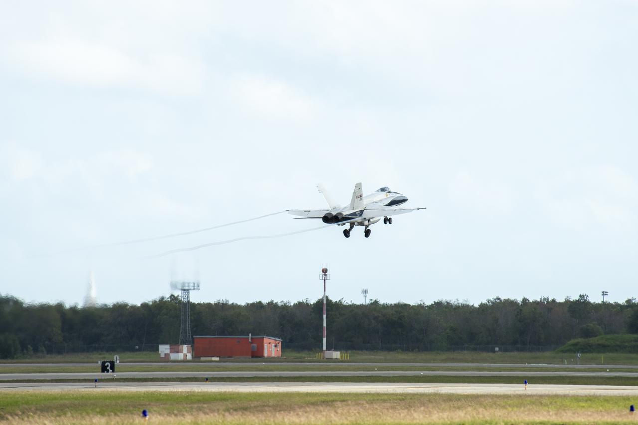 NASA’s F/A-18 research aircraft takes off from Ellington Field in Houston, Texas for a quiet supersonic research flight off the coast of Galveston, as part of the QSF18 flight series. The F/A-18 will climb to 50,000 feet over the Gulf of Mexico, where it will perform the quiet supersonic dive maneuver.