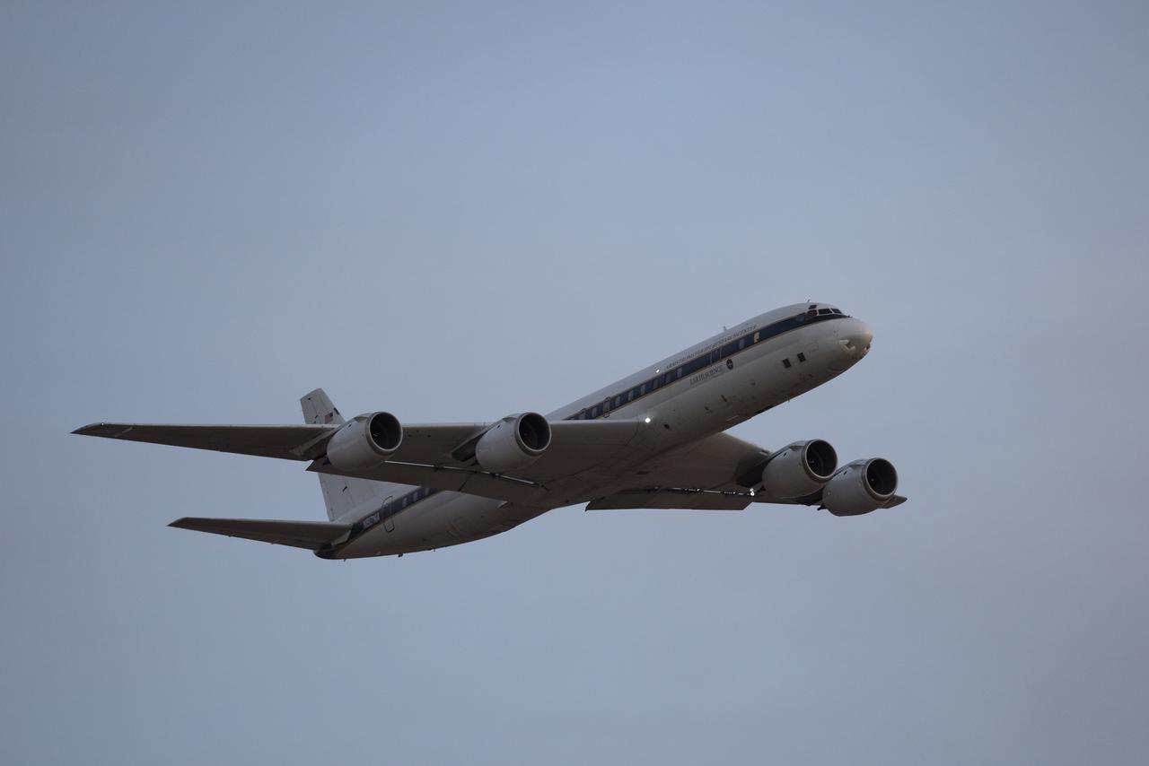DC-8 lifts off from Air Force Plant 42 in Palmdale, Calif., at sunset.