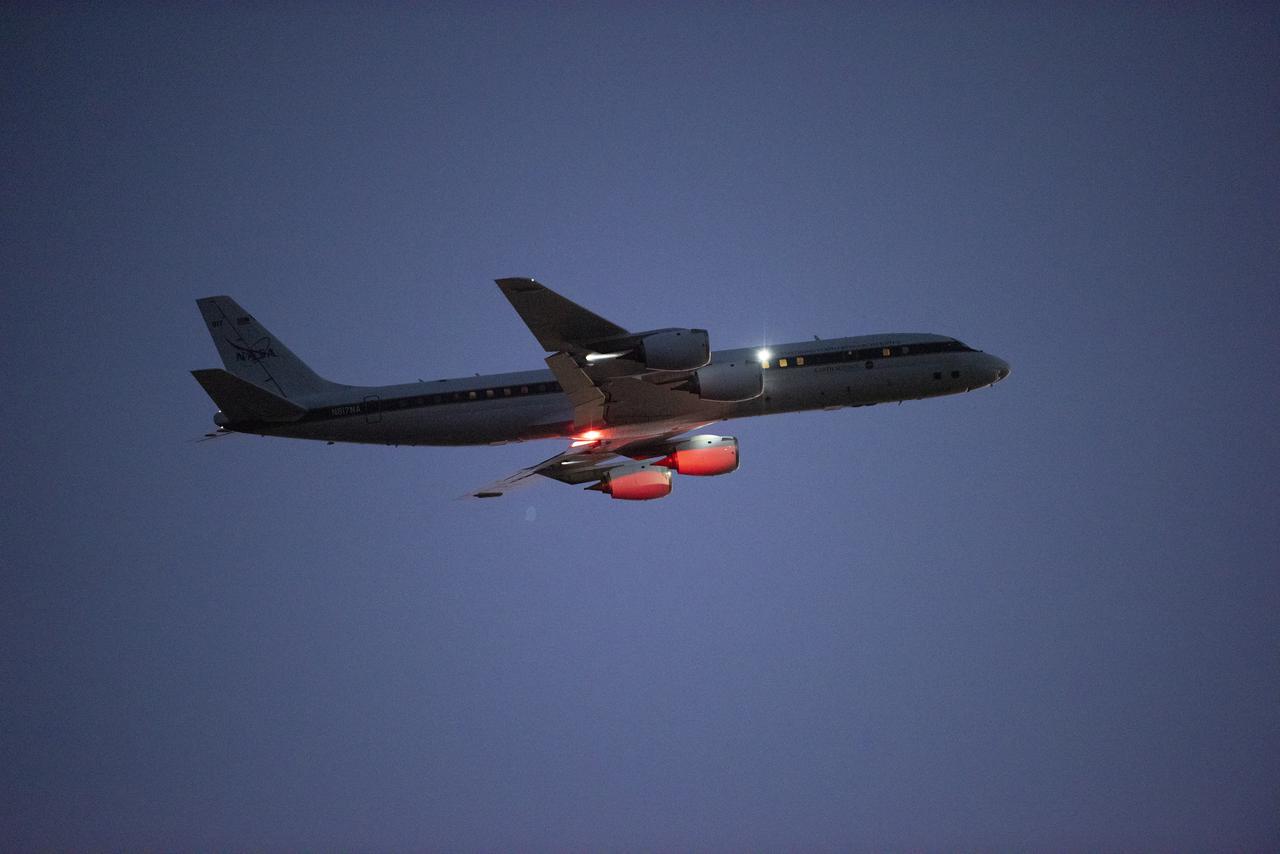 DC-8 lifts off from Air Force Plant 42 in Palmdale, Calif., at sunset.