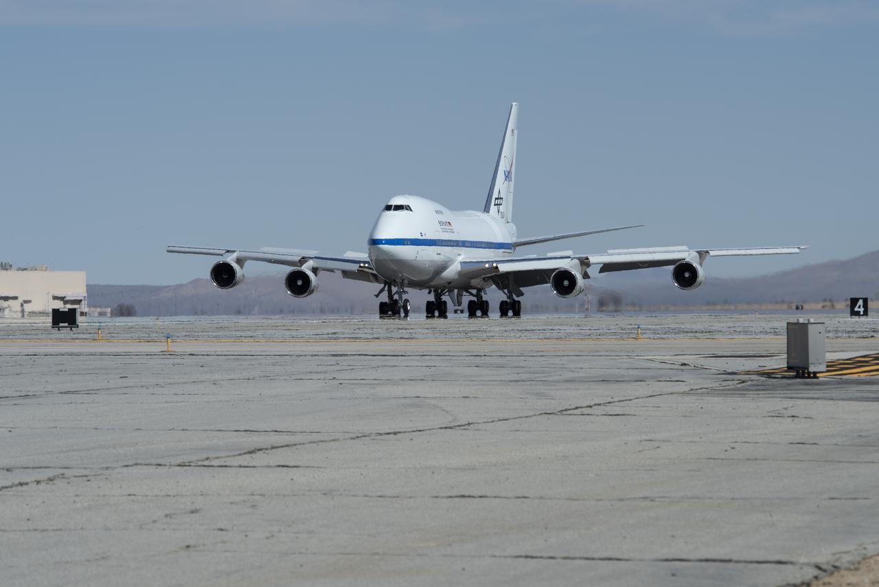SOFIA Returns to NASA's Armstrong Flight Research Center Building 703 Caption: SOFIA returns to NASA's Armstrong Flight Research Center Building 703 in Palmdale, California on March 16, 2021 after spending six months in Germany conducting science observations.