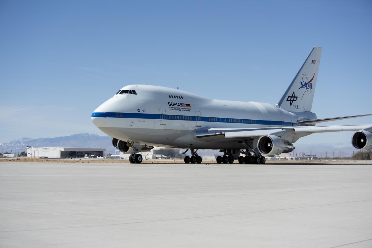 SOFIA Returns to NASA's Armstrong Flight Research Center Building 703 Caption: SOFIA returns to NASA's Armstrong Flight Research Center building 703 in Palmdale, California on March 16, 2021 after spending six months in Germany conducting science observations.