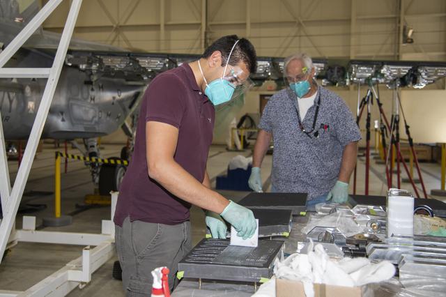 NASA image: Title: NAVAIR F/A-18E Undergoes Loads Testing at NASA Armstrong