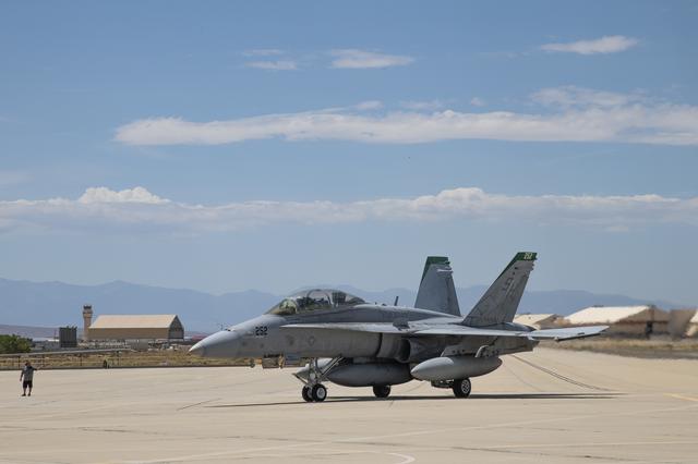 NASA image: F-18D Support Parts Aircraft Arrival #1