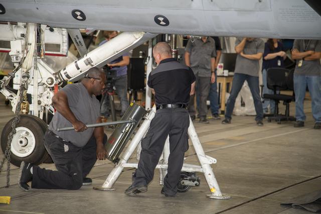 NASA image: Title: NAVAIR F/A-18E Undergoes Loads Testing at NASA Armstrong