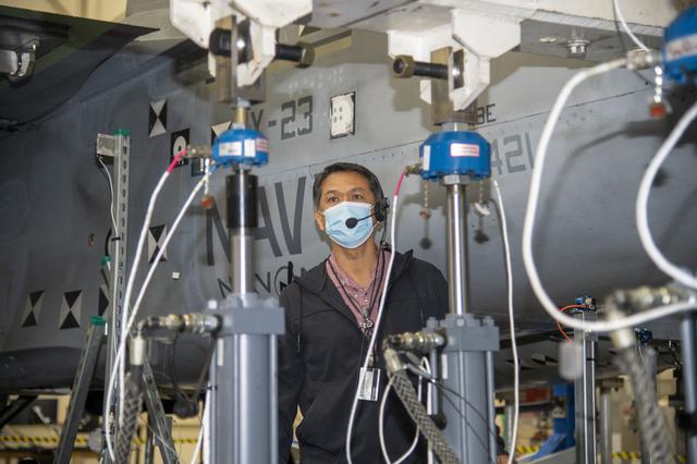 NASA image: Title: NAVAIR F/A-18E Undergoes Loads Testing at NASA Armstrong