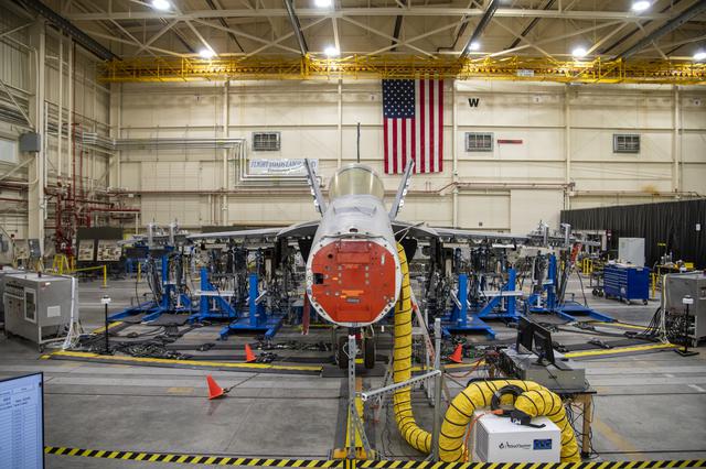 NASA image: NAVAIR F/A-18E Undergoes Loads Testing at NASA Armstrong