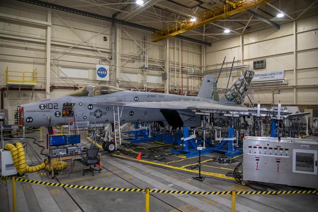 NASA image: NAVAIR F/A-18E Undergoes Loads Testing at NASA Armstrong