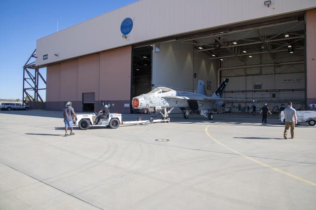 NASA image: NAVAIR F/A-18EÂ Prepared for Return from NASA Armstrong