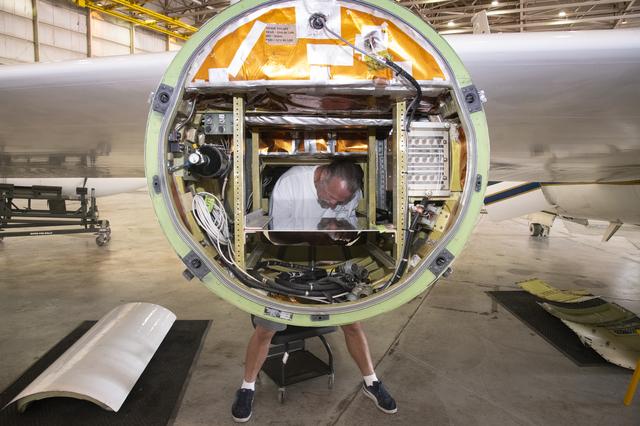 NASA image: ALOFT instrument upload