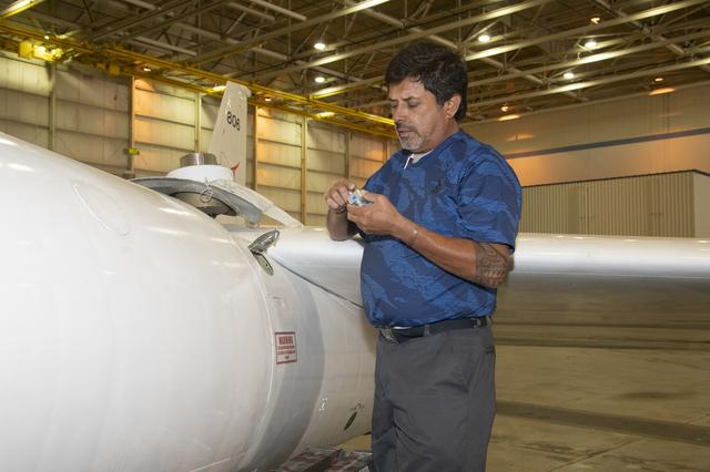 NASA image: ALOFT instrument upload