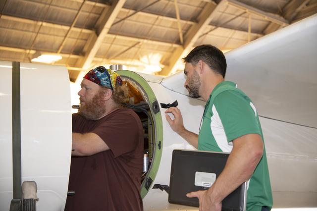 NASA image: ER-2 N806NA ALOFT Deployment