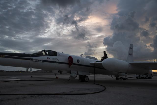 NASA image: ER-2 N806NA ALOFT Deployment