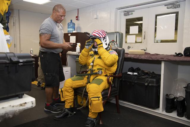 NASA image: ER-2 N806NA ALOFT Deployment