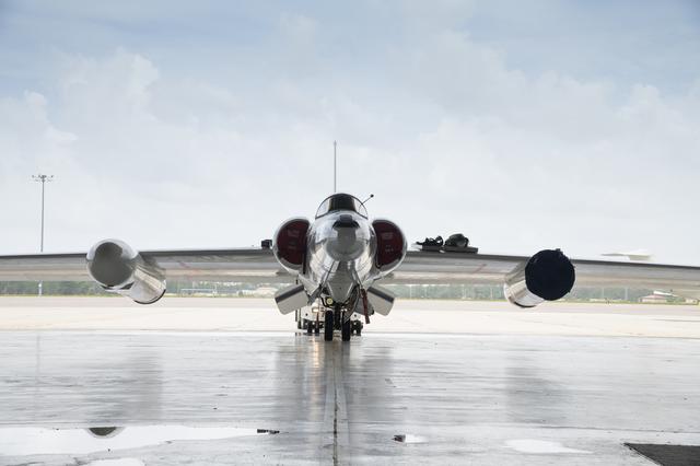 NASA image: NASA’s ER-2 aircraft flies high for ALOFT mission
