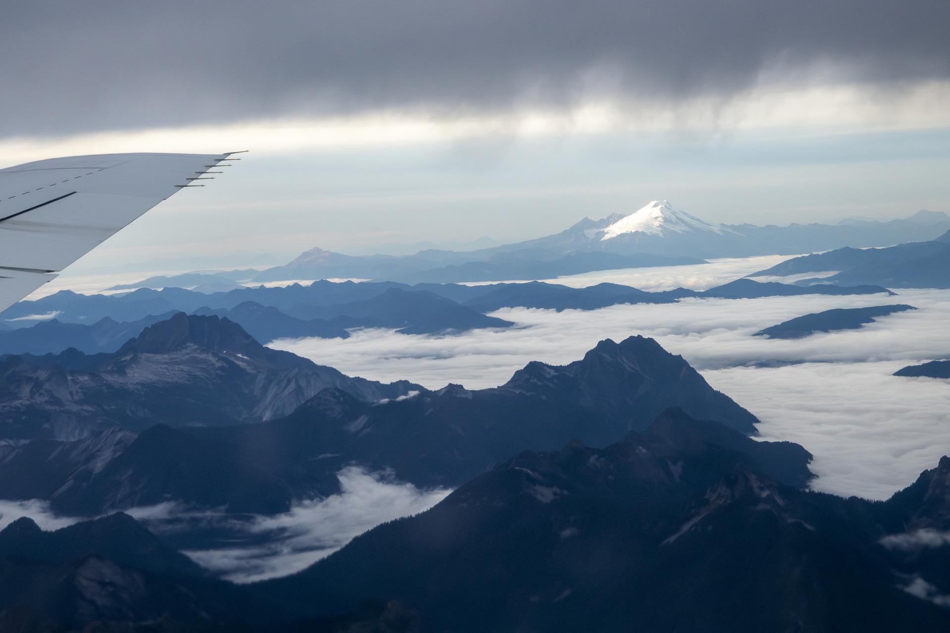 NASA’s DC-8 aircraft from Armstrong Flight Research Center in Edwards, California flies to Everett, Washington to conduct science research about reducing engine particle emissions. 