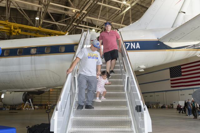 NASA image: NASA Armstrong Event Celebrates NASA DC-8 Aircraft
