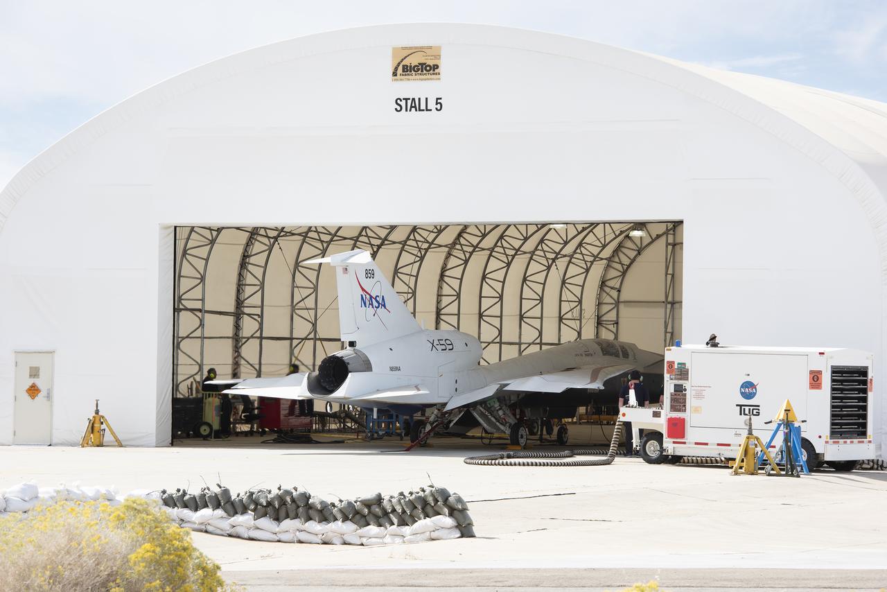 NASA’s X-59 quiet supersonic research aircraft sits in its run stall at Lockheed Martin’s Skunk Works facility in Palmdale, California, firing up its engine for the first time. These engine-run tests start at low power and allow the X-59 team to verify the aircraft’s systems are working together while powered by its own engine. The X-59 is the centerpiece of NASA’s Quesst mission, which seeks to solve one of the major barriers to supersonic flight over land by making sonic booms quieter.