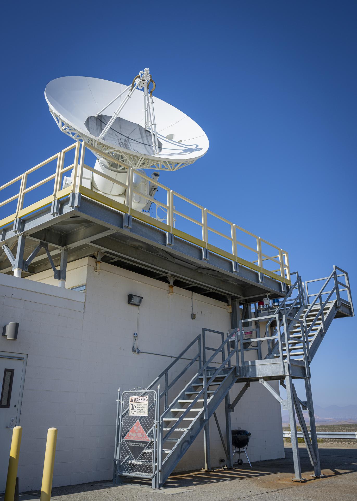 This is one of two radars that support radar tracking of the International Space Station at NASA’s Armstrong Flight Research Center in Edwards, California, on Sept. 30, 2025. Radar tracking is one of the key capabilities of the center’s Dryden Aeronautical Test Range, which provides voice and tracking support to the International Space Station.