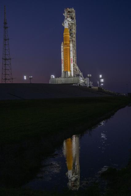 NASA image: SLS on the Pad