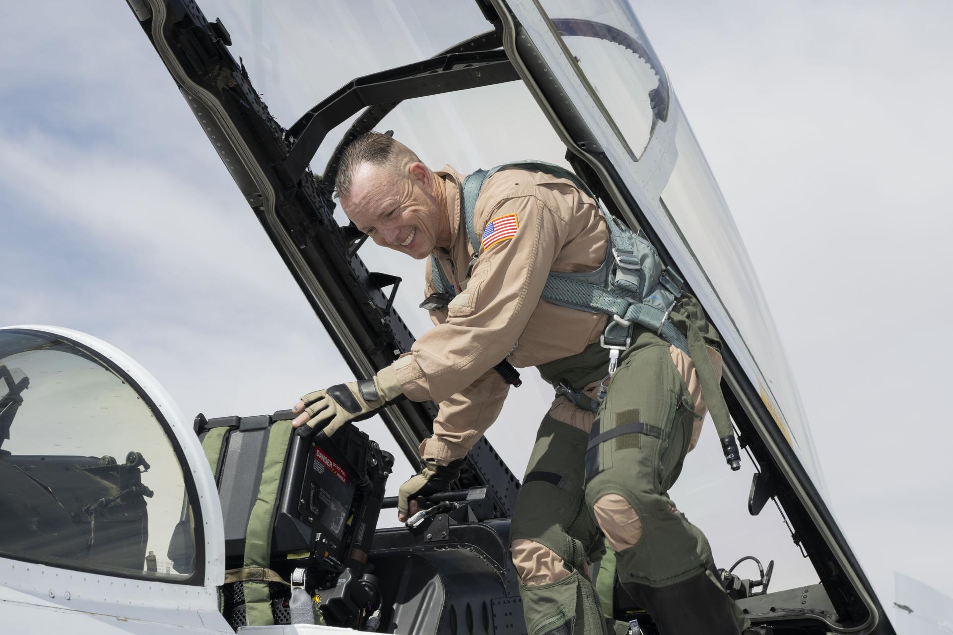 Mike Frederick, aerospace engineer and researcher, prepares for an employee incentive flight in an F/A-18 aircraft at NASA’s Armstrong Flight Research Center in Edwards, California, on Wednesday, April 15, 2026. NASA Administrator Jared Isaacman established the ride‑along program to recognize and reward workforce members for their dedication to advancing the agency’s priorities.