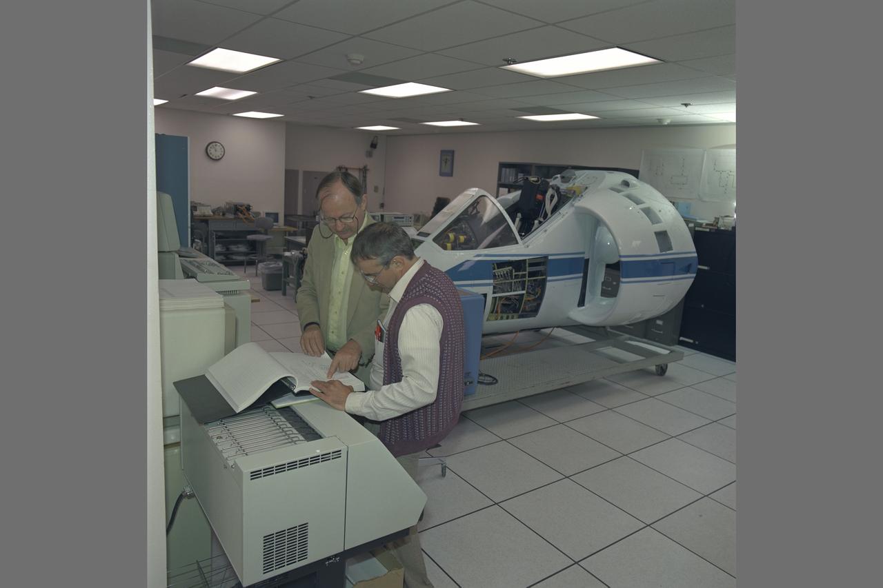 N-210 VSRA simulator and cockpit with Stuart Anderson and Cas Lesiak