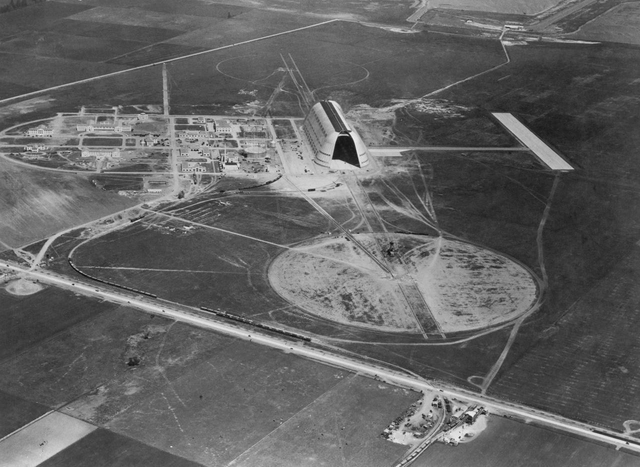 NAS Sunnyvale Station, Mt. View CA Looking North  (Moffett Field) at the top of the image the Kingsport Plunge and the dock can be seen.  Thought the plunge closed in the late 20's  the structure is still standing.