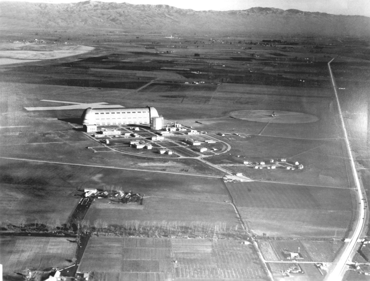 NAS Sunnyvale, Mt View (aerial)