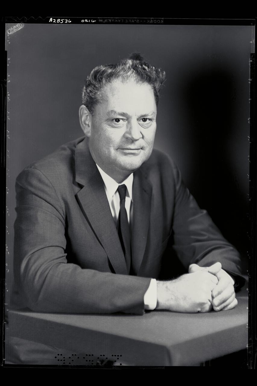 Portrait: Ames Director H Julian Allen           (1965 - 1969)