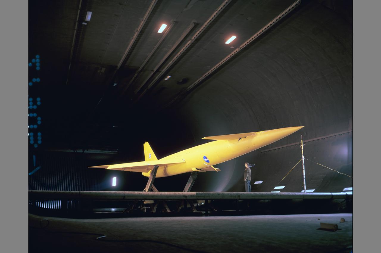 Supersonic Transport installed in 40x80ft w.t.