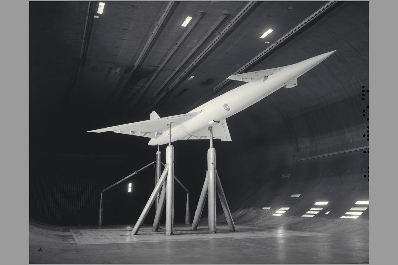 Supersonic Transport Model (SST) in 40x80ft w.t.