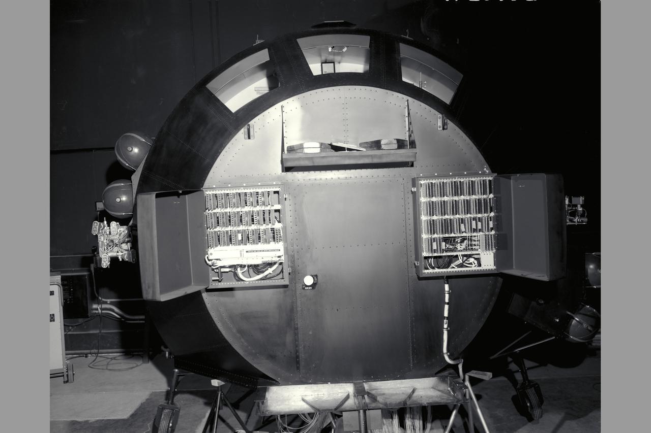 Apollo Capsule simulator - navigation guidance system