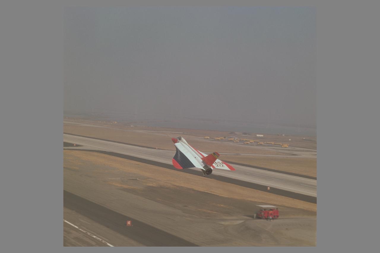 ON LANDING. OGEE Wing Plan Form on F5D-1 Airplane FLight Tests. 'Flow Visualization Photographs'.