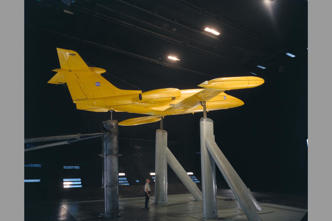 Lear Jet in 40 x 80 ft. Wind Tunnel with Ed Varrette.  Angle of Attack=0 degrees.