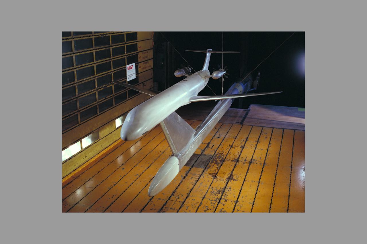 McDonnell Douglas Hub (Ultra-High Bypass) Model and SAAB Wake Rake Test 14ft W.T. Test-060-1-14, Turbo Fan Configuration