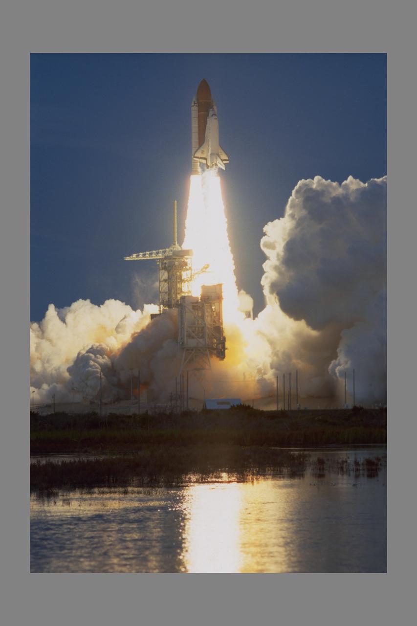 Space Shuttle Discovery STS-48 launch from Kennedy Space Center, FLA to deploy the Upper Atmosphere Research Satellite (UARS)