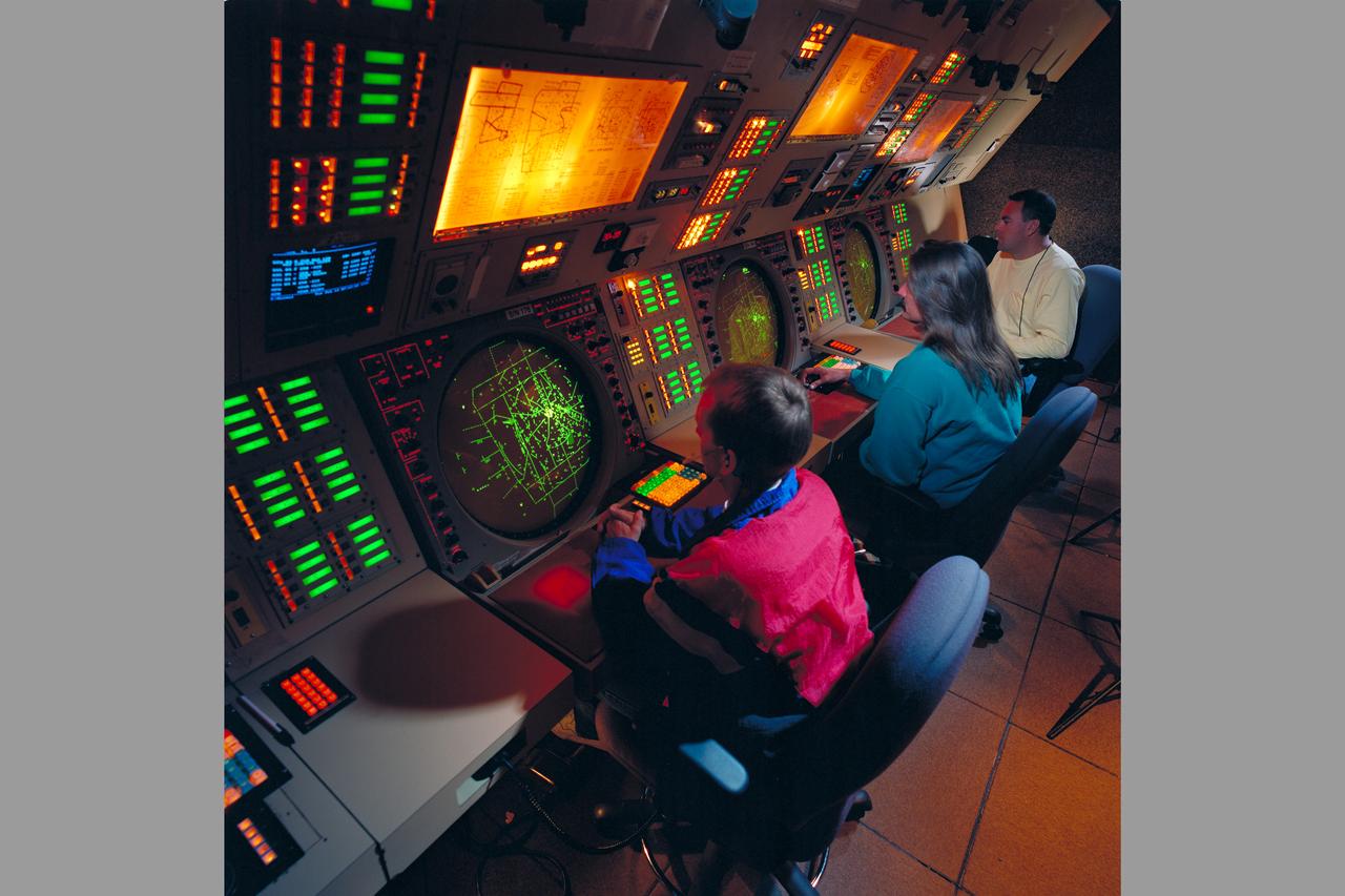 FAST CTAS system operation trials at Dallas/Ft Worth, Tx (DFW TRACON ATC Automation Tool)