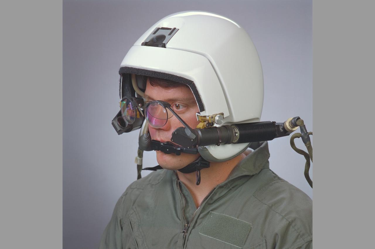 RASCAL color helmet mounted display with Oliver Field